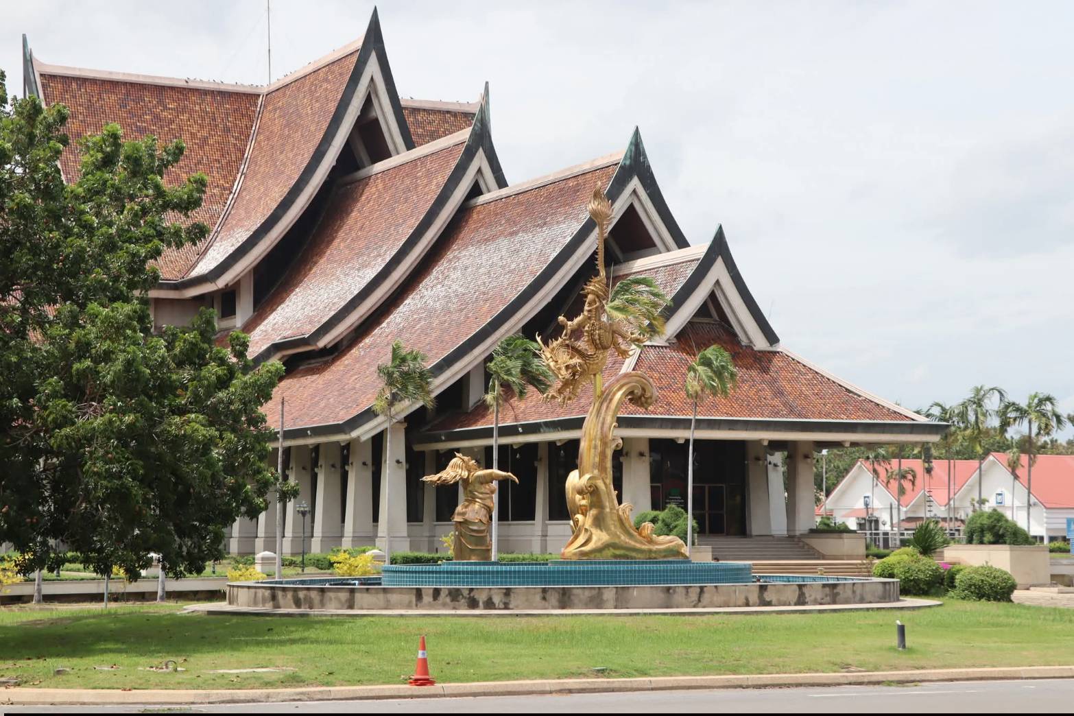 title - ศูนย์ส่งเสริมและพัฒนาอาชีพเสริมนอกภาคการเกษตร (ศูนย์ศิลปาชีพ บางไทรฯ (เดิม)) ขอเชิญชวนทุกท่านมาสัมผัสประสบการณ์การท่องเที่ยวภายในพื้นที่ของ ศพส. 